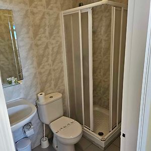 Habitación Estándar con 2 Camas Individuales